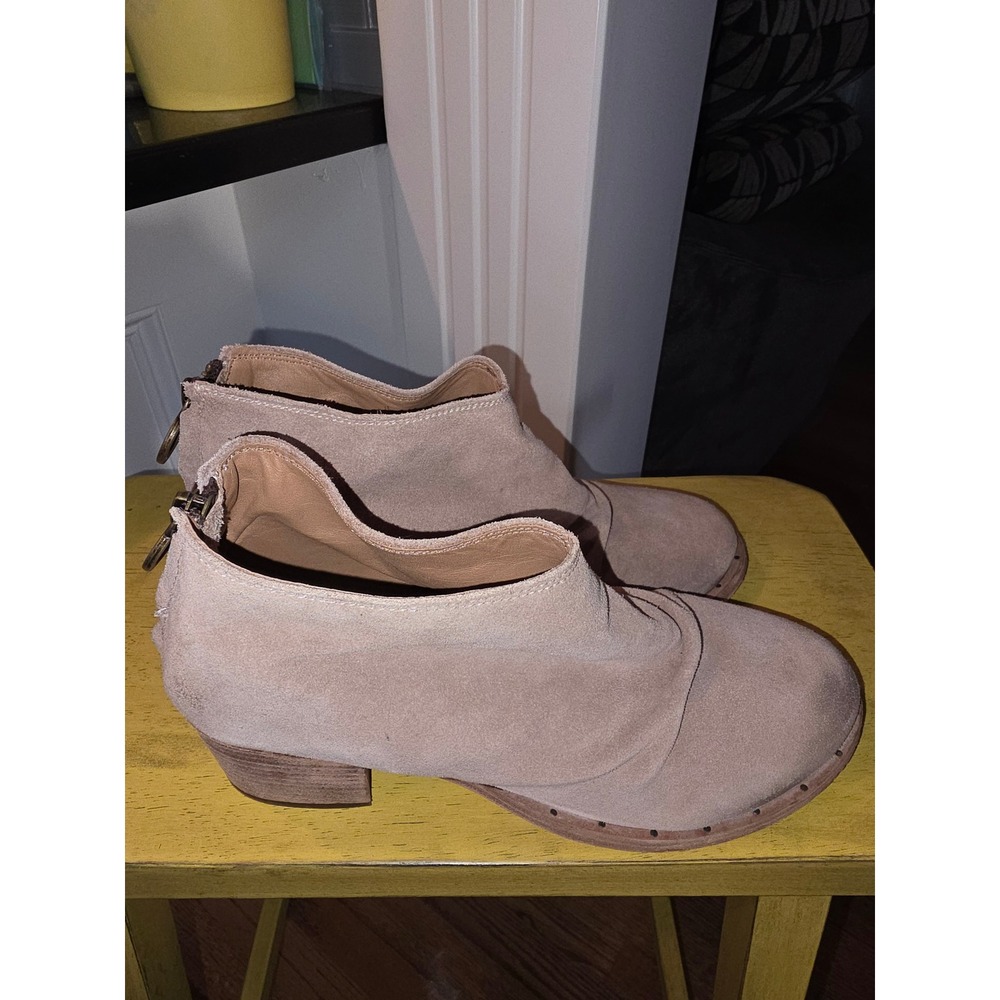 Beek Women 8.5 Tan Suede Slouchy Back Zip Ankle Boots Studded Block Heel Mexico
